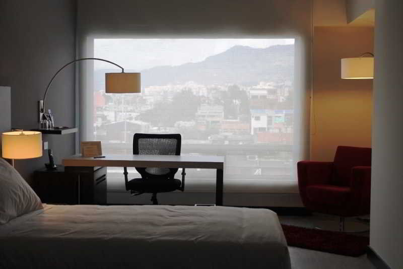 Nh Bogota Urban 26 Royal Hotel Exterior photo